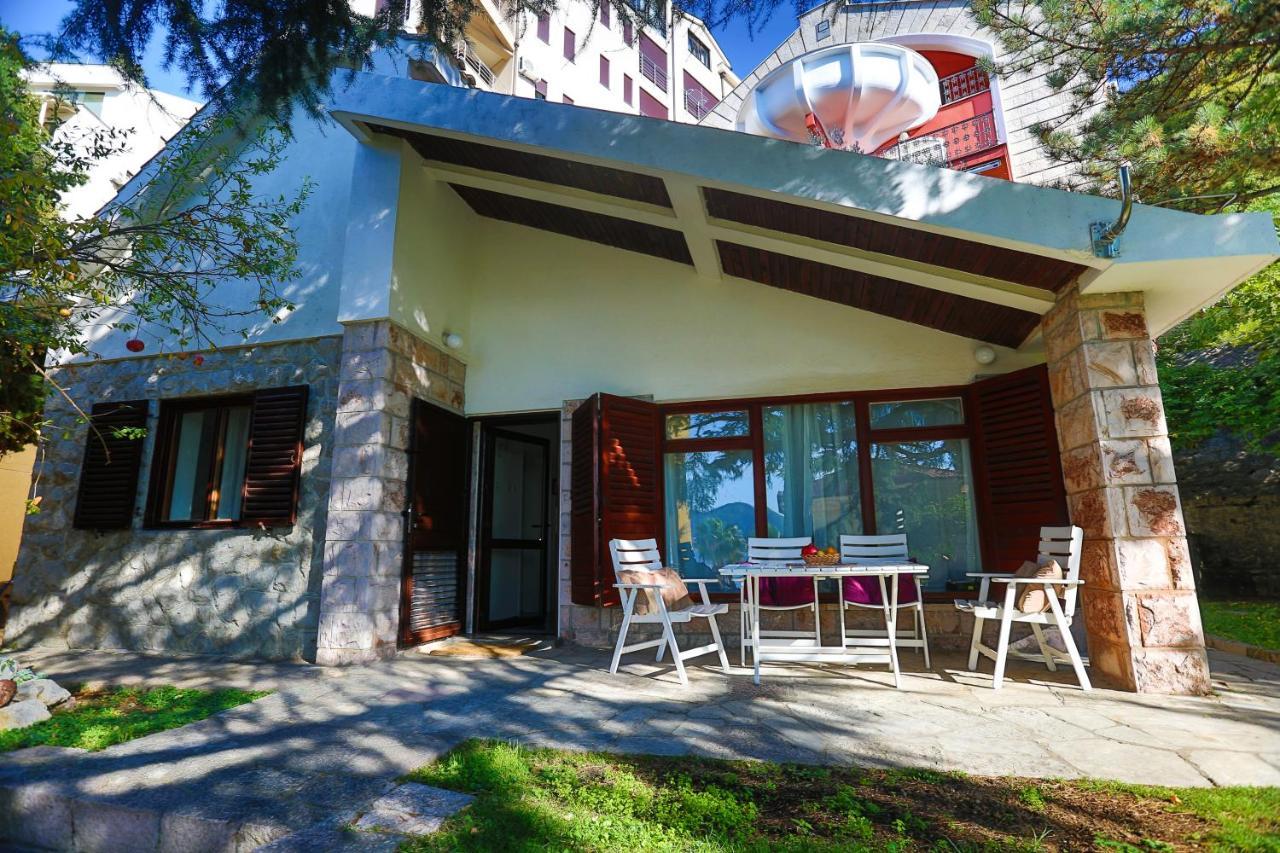 Apartment Kameliya Montesun Budva